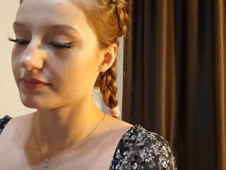 Live webcam model charolettearendt on Soda Cams