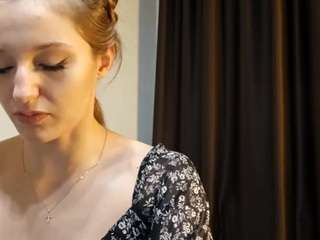 Live webcam model charolettearendt on Soda Cams