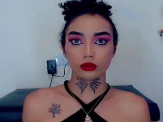 dariannys-atehor... Live Webcam on CamSoda