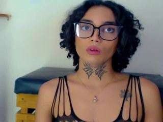 dariannys-atehor... Live Webcam on CamSoda