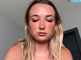 kelseyblu live cam profile