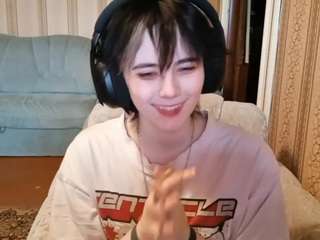 lanniekukla's CamSoda show and profile