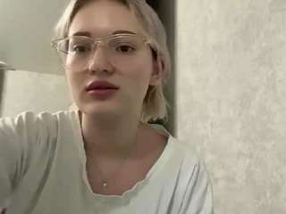 monetrouleau from CamSoda