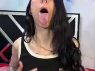 rebelgir08 Smal live webcam