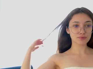 le modèle rhodamittchell est en webcam porno dans un show sur le site camsoda, il possède les tags suivants: anal,anal toys,athletic,camel toe,green eyes,moaning,no drinking,no smoking,striptease,tattoos,upskirt,brown hair,hd,small tits