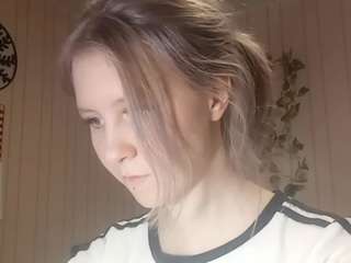 saritakannady, female webcam model,  years old, on live webcam