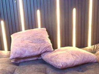 brunette-candy webcam