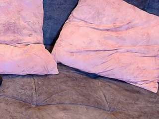 brunette-candy's live room