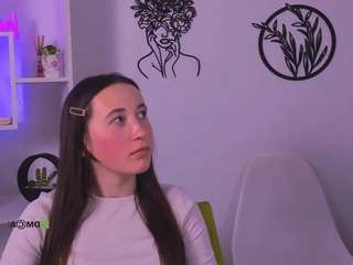 emma-swee Live Webcam on CamSoda