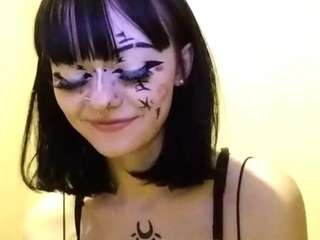 Live webcam model kandraguercio on Soda Cams