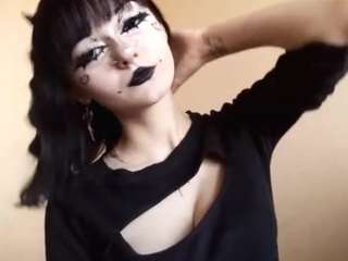 Live webcam model kandraguercio on Soda Cams