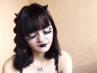 Live webcam model kandraguercio on Soda Cams