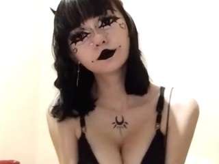 Live webcam model kandraguercio on Soda Cams