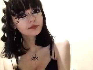 Live webcam model kandraguercio on Soda Cams