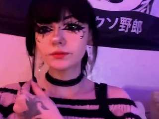 kandraguercio, female webcam model,  years old, on live webcam