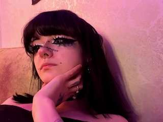 le modèle kandraguercio est en webcam porno dans un show sur le site camsoda, il possède les tags suivants: black hair,blue eyes,young adult,thin,teen 18,tattoos,skinny,sexting,petite,orgasm,no drinking,nipple piercings,full nudity,foot fetish,facial piercings,erotic dance,domination,doggy style,big tits,hd