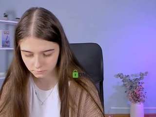 Live webcam model molly-hollow on Soda Cams