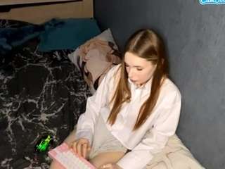 Live webcam model ociemenefee on Soda Cams