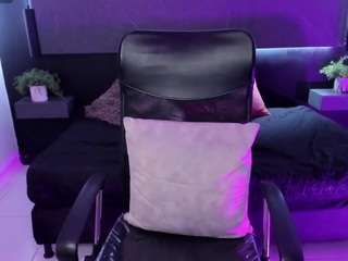 red-meggann live webcam show