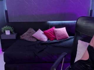 red-meggann live webcam show