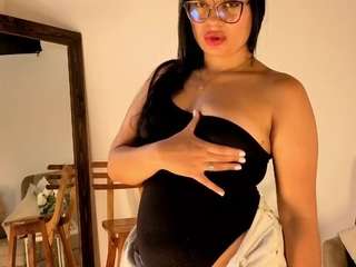 scarlet15's CamSoda show and profile