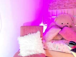 shantal-bigcock999 webcam model