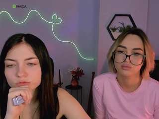 Live webcam model syrena-fly on Soda Cams