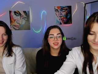 Live webcam model syrena-fly on Soda Cams