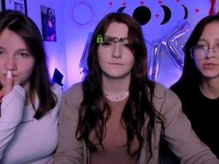 Live webcam model syrena-fly on Soda Cams