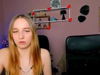 syrena-fly from CamSoda