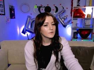 syrena-fly's CamSoda show and profile