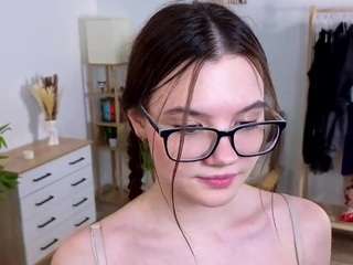 zeniabennington Live Webcam on CamSoda