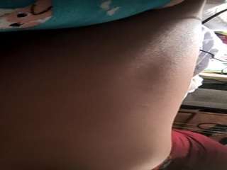 gurlnips webcam model