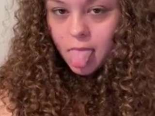 Live webcam model sweetxcheekz on Soda Cams