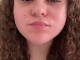 Live webcam model sweetxcheekz on Soda Cams