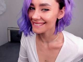 adeliya-star's CamSoda show and profile