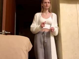 aishawollmuth webcam