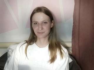 aishawollmuth's CamSoda show and profile