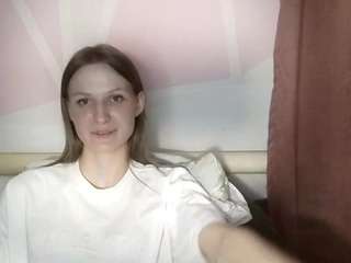 aishawollmuth's CamSoda show and profile