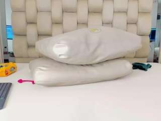 alika-brohm live cam profile