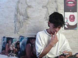 axelmilokairoDyerear