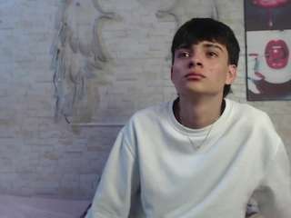 axelmilokairoDyerear