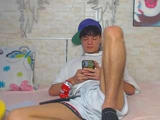 axelmilokairoDyerear