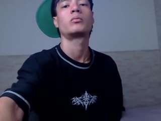 axelmilokairoDyerear