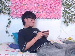 axelmilokairoDyerear