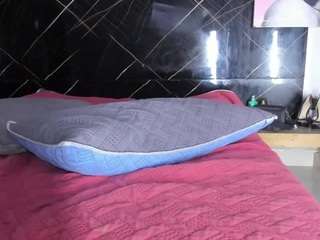 bonniie-23's CamSoda show and profile