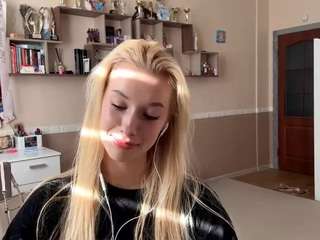 Live webcam model caroleebabilon on Soda Cams