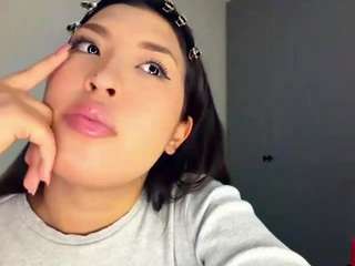 Live webcam model coraldockum on Soda Cams