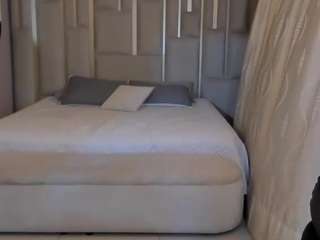 Live webcam model deniseford on Soda Cams