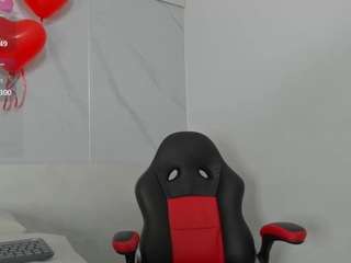 emi-savach Live Webcam on CamSoda